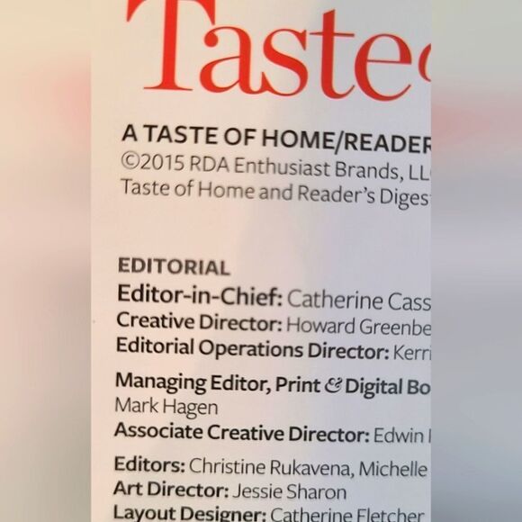 TASTE OF HOME Cookbook‎ "Frosty Treats and More" 208 Pages Hardbound - Picture 5 of 9